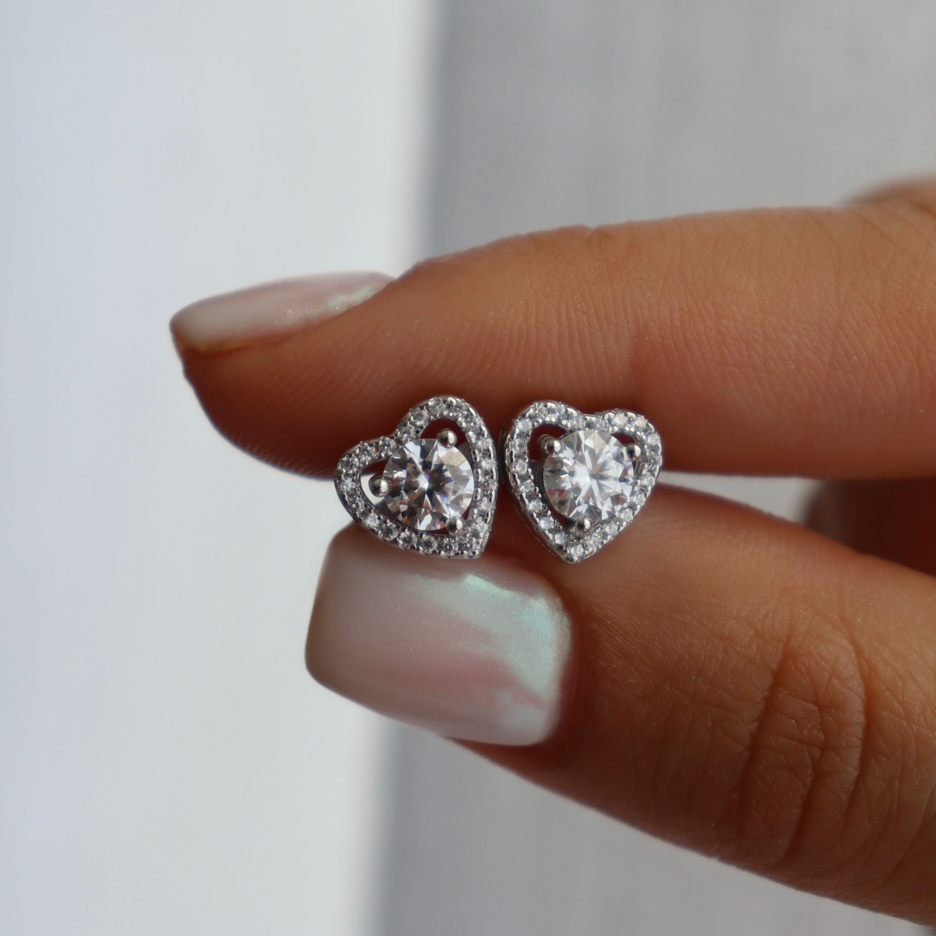 Brinco coração - MOISSANITE