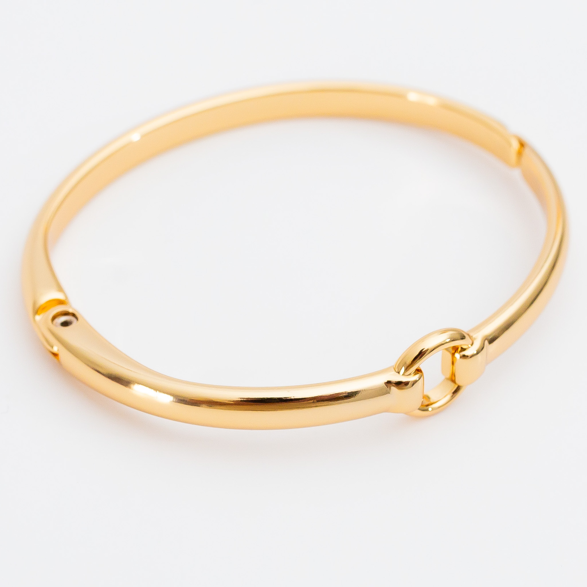 Bracelete com argola central