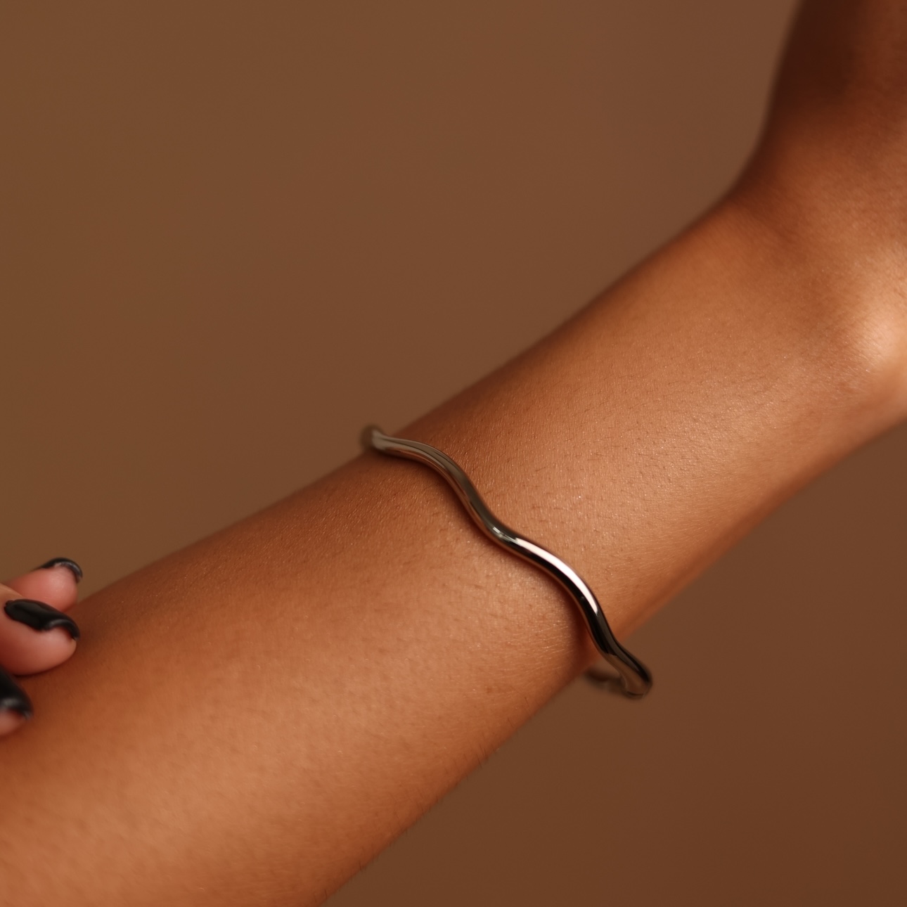 Bracelete níquel ondulado