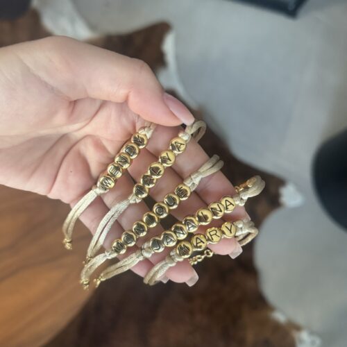 Pulseira nome - Fio de seda